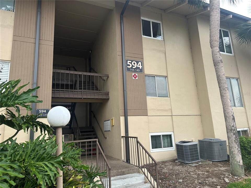 594 Orange Dr-Unit -146 in Altamonte Springs, FL - Building Photo