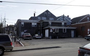 26 Child St in Warren, RI - Building Photo - Building Photo
