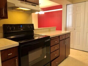 9494 Redmond - Woodinville Rd NE in Redmond, WA - Building Photo - Building Photo