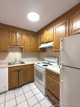 25 Old Turnpike Rd, Unit Building 15 14 in Southington, CT - Building Photo - Building Photo