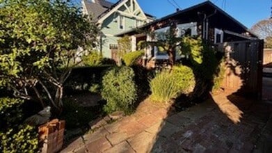 214 3rd Ave in Santa Cruz, CA - Building Photo - Building Photo