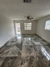 2004 SW 57th Ave in West Park, FL - Building Photo - Building Photo