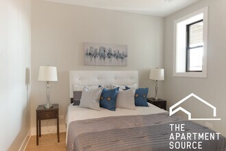 2541 N Campbell Ave, Unit 1 in Chicago, IL - Foto de edificio - Building Photo