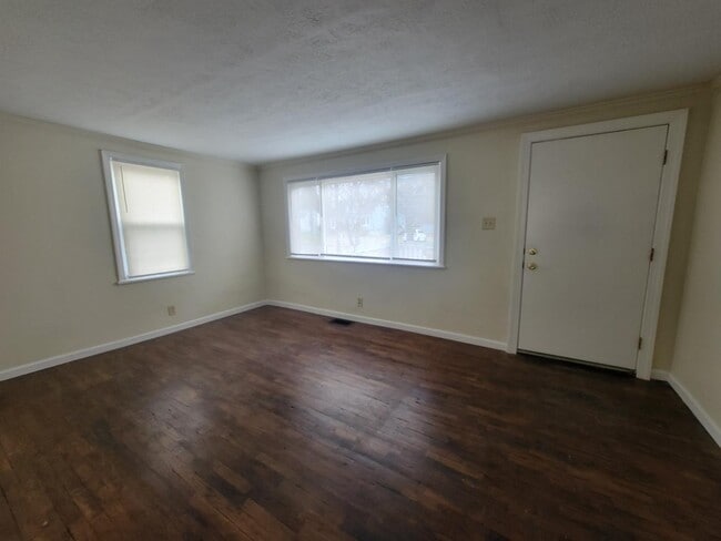 378 George St in Barberton, OH - Building Photo - Building Photo