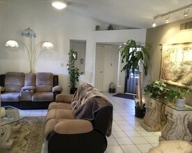 9775 N 93rd Way, Unit 260 in Scottsdale, AZ - Building Photo - Building Photo