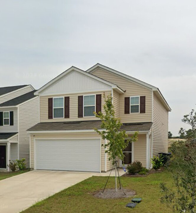 406 Eclipse Ln in Elgin, SC - Building Photo