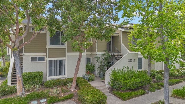 property at 26316 Los Viveros