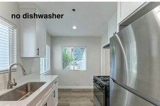 133 Concord St, Unit #1 in El Segundo, CA - Foto de edificio - Building Photo