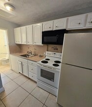 3981 SW 12th Pl in Fort Lauderdale, FL - Building Photo - Building Photo
