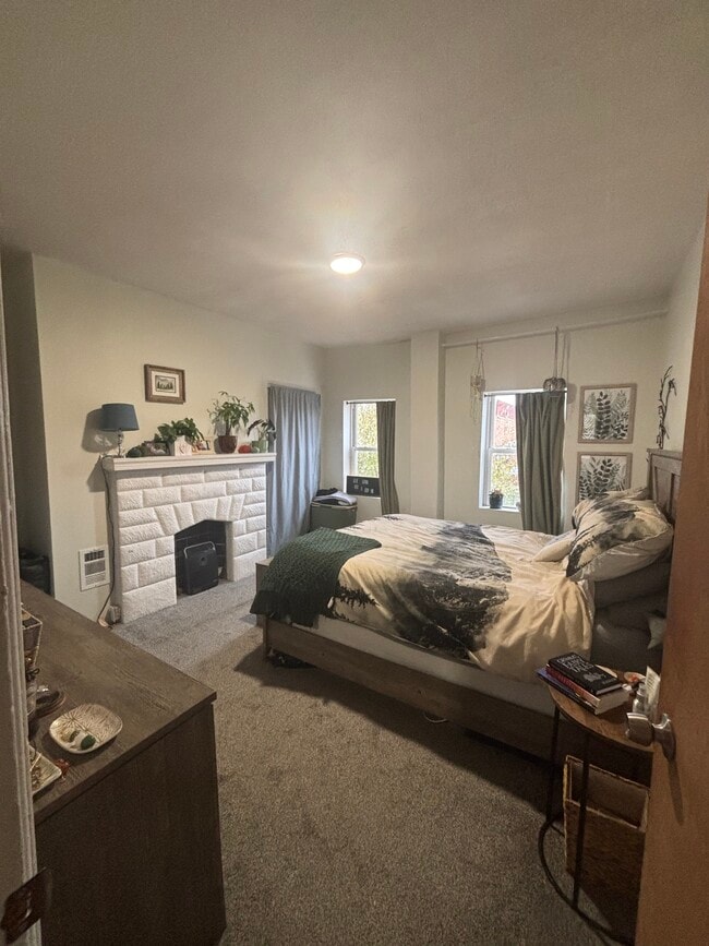 4012 Saint Johns Way in Pittsburgh, PA - Building Photo - Building Photo