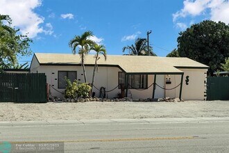 4932 SW 12th St in Fort Lauderdale, FL - Building Photo - Building Photo