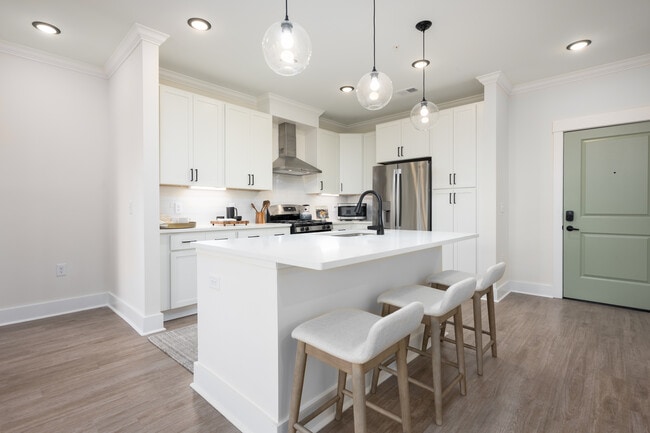 4th and Green in Winston-Salem, NC - Building Photo - Interior Photo