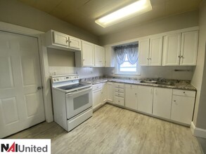 2809 Center St in Sioux City, IA - Building Photo - Building Photo