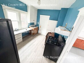 518 Rentschler St in Akron, OH - Building Photo - Building Photo