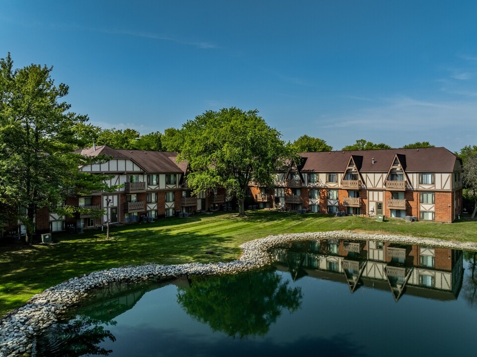 Bavarian Village Apartments in Indianapolis, IN - Building Photo