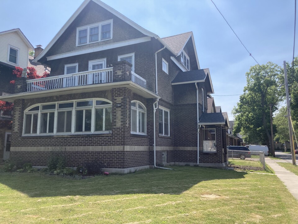 790 McKinley Pky, Unit McKinley in Buffalo, NY - Foto de edificio