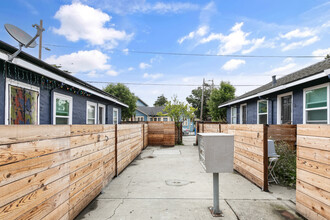 221 Raymond St in Santa Cruz, CA - Building Photo - Primary Photo