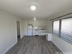 741 Hoawa St in Honolulu, HI - Building Photo