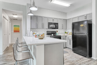 Orion on Orpington in Orlando, FL - Building Photo - Interior Photo