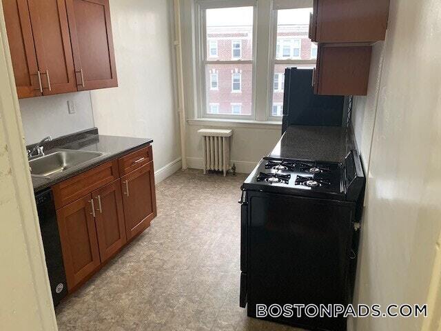 1800 Commonwealth Ave