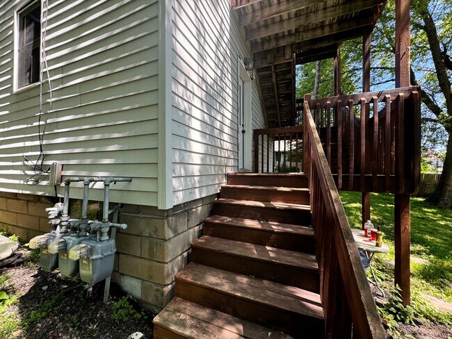 2122 W 4th St-Unit -#1 in Duluth, MN - Foto de edificio - Building Photo