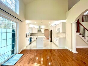 11 Poplar Dr in Clifton Park, NY - Building Photo - Building Photo