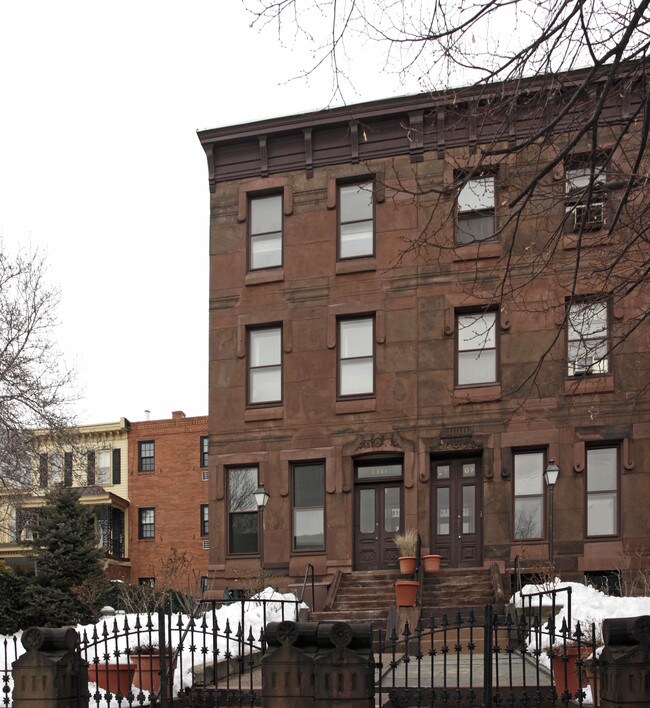 2311 Green St in Philadelphia, PA - Foto de edificio - Building Photo