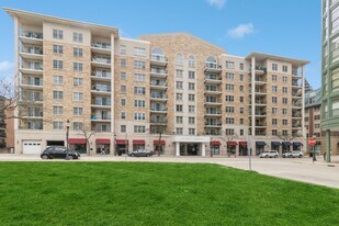 200 W Campbell St in Arlington Heights, IL - Building Photo