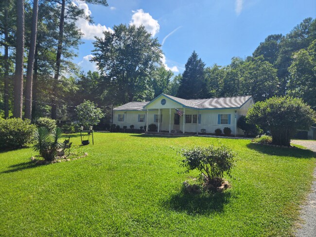 property at 104 Royalty Ct