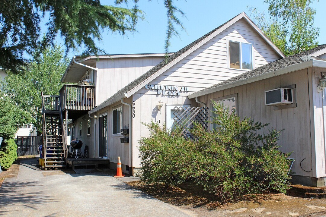 6630-6630 NE Garfield Ave. in Portland, OR - Building Photo