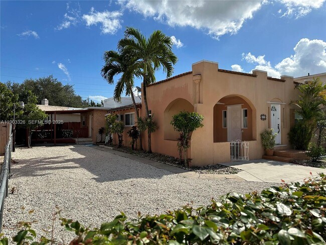 property at 431 Tamiami Blvd