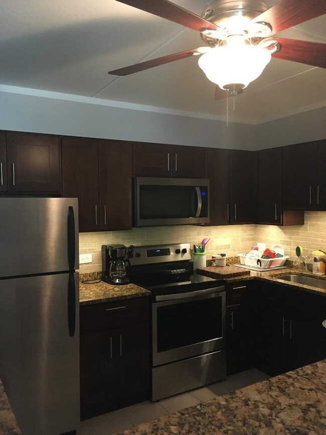 5125 Blodgett Ave, Unit apt. 315 in Downers Grove, IL - Building Photo - Building Photo
