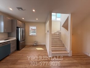 14 Dorr St, Unit #1 in Boston, MA - Building Photo - Building Photo
