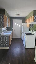 2525 McKee Ave SW, Unit 1 in Wyoming, MI - Building Photo