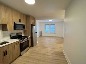 6310 N Artesian Ave in Chicago, IL - Building Photo - Building Photo