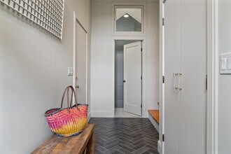 175 Ruggles Ave in Newport, RI - Building Photo - Building Photo