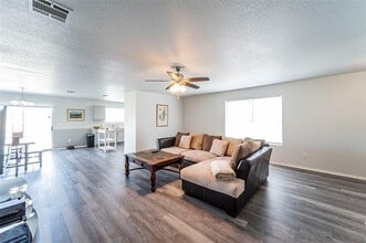 9844 Sparrow Hawk Ln in Fort Worth, TX - Building Photo - Building Photo