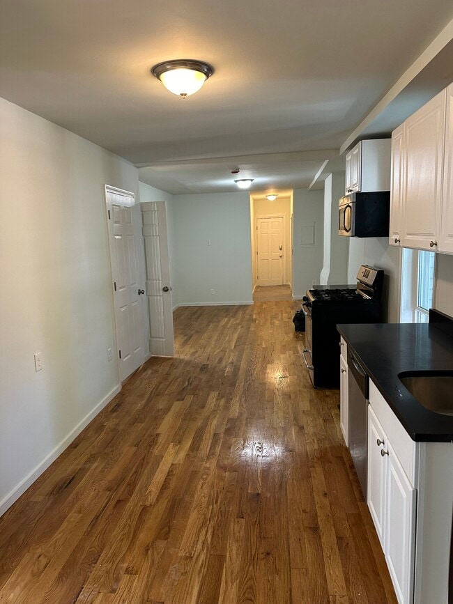 515 E Broadway, Unit 2T in Boston, MA - Foto de edificio - Building Photo