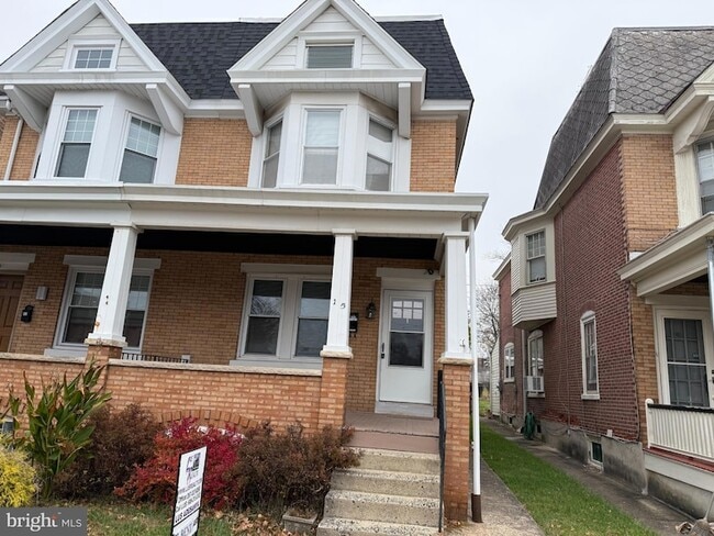 property at 15 E Brown St