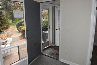 7514 Spring Lake Dr, Unit A in Bethesda, MD - Building Photo - Building Photo