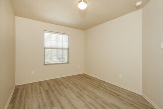 8830 Scarlett Pl in San Antonio, TX - Building Photo - Building Photo