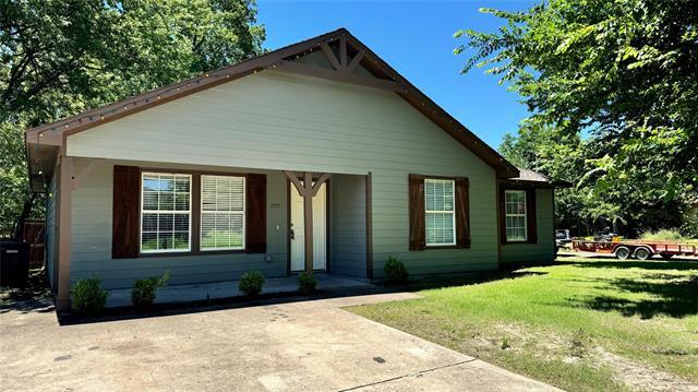 1715 Hemphill St in Greenville, TX - Building Photo