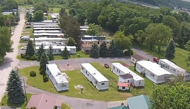 Roof Garden Mobile Home Park in Somerset, PA - Building Photo - Building Photo