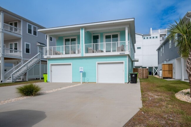 202 Ocean Blvd in Carolina Beach, NC - Building Photo - Building Photo