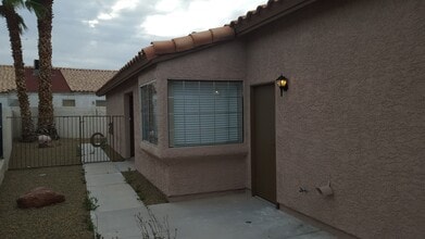 2777 Beaconfalls Way in Las Vegas, NV - Foto de edificio - Building Photo