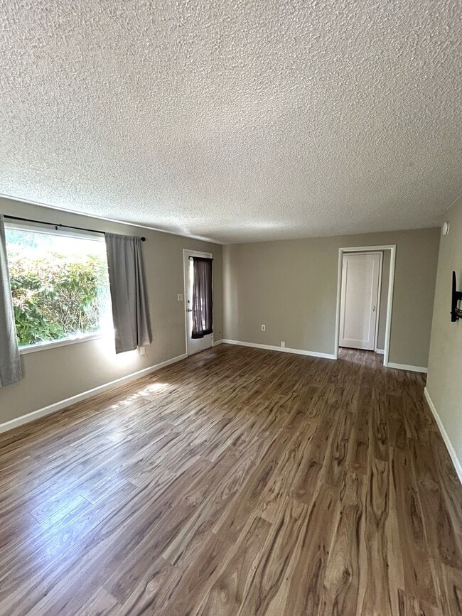 17925 Smokey Point Blvd in Arlington, WA - Building Photo - Building Photo