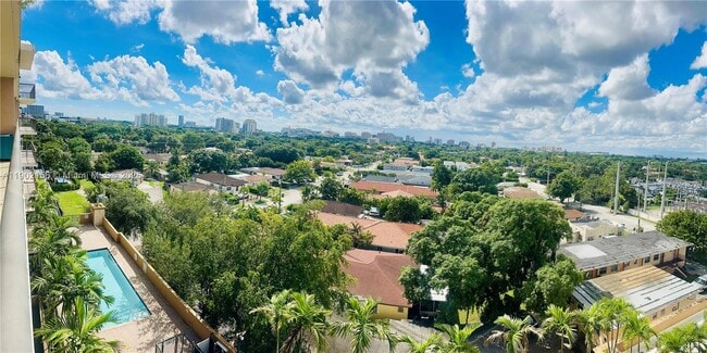 1690 SW 27th Ave, Unit 806 in Miami, FL - Building Photo - Building Photo