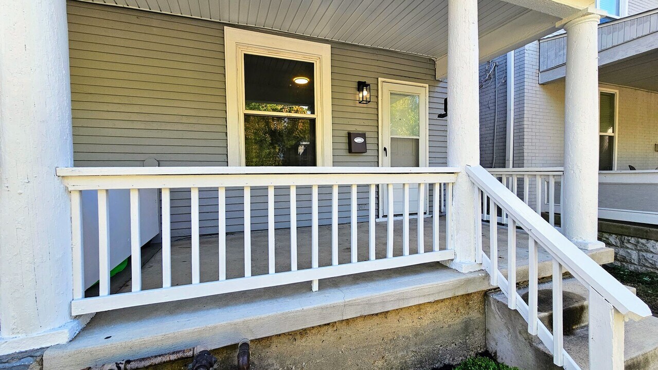 258-260-260 S Souder Ave in Columbus, OH - Building Photo