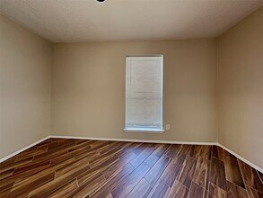 24111 Spring Towne Dr in Spring, TX - Building Photo - Building Photo