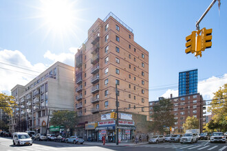 Bagga Tower in Rego Park, NY - Building Photo - Building Photo